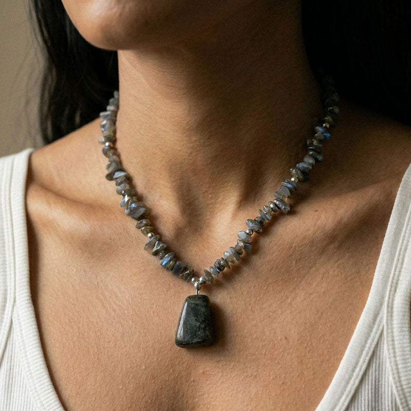 SAÉA Labradorite Pendant Necklace — 20" Blue Flash Stone