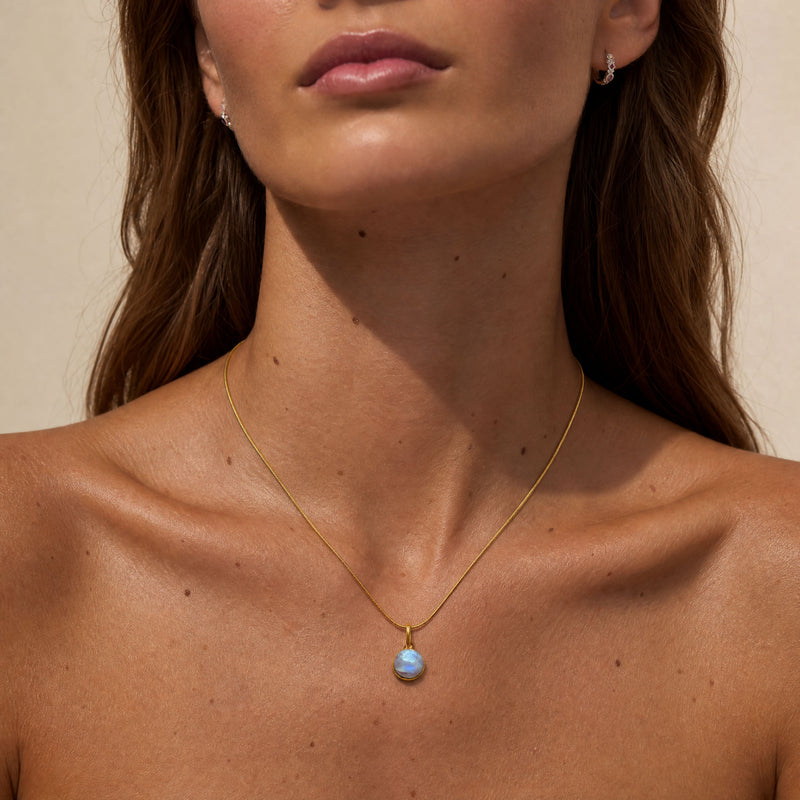 SAÉA Dainty Moonstone Pendant Necklace