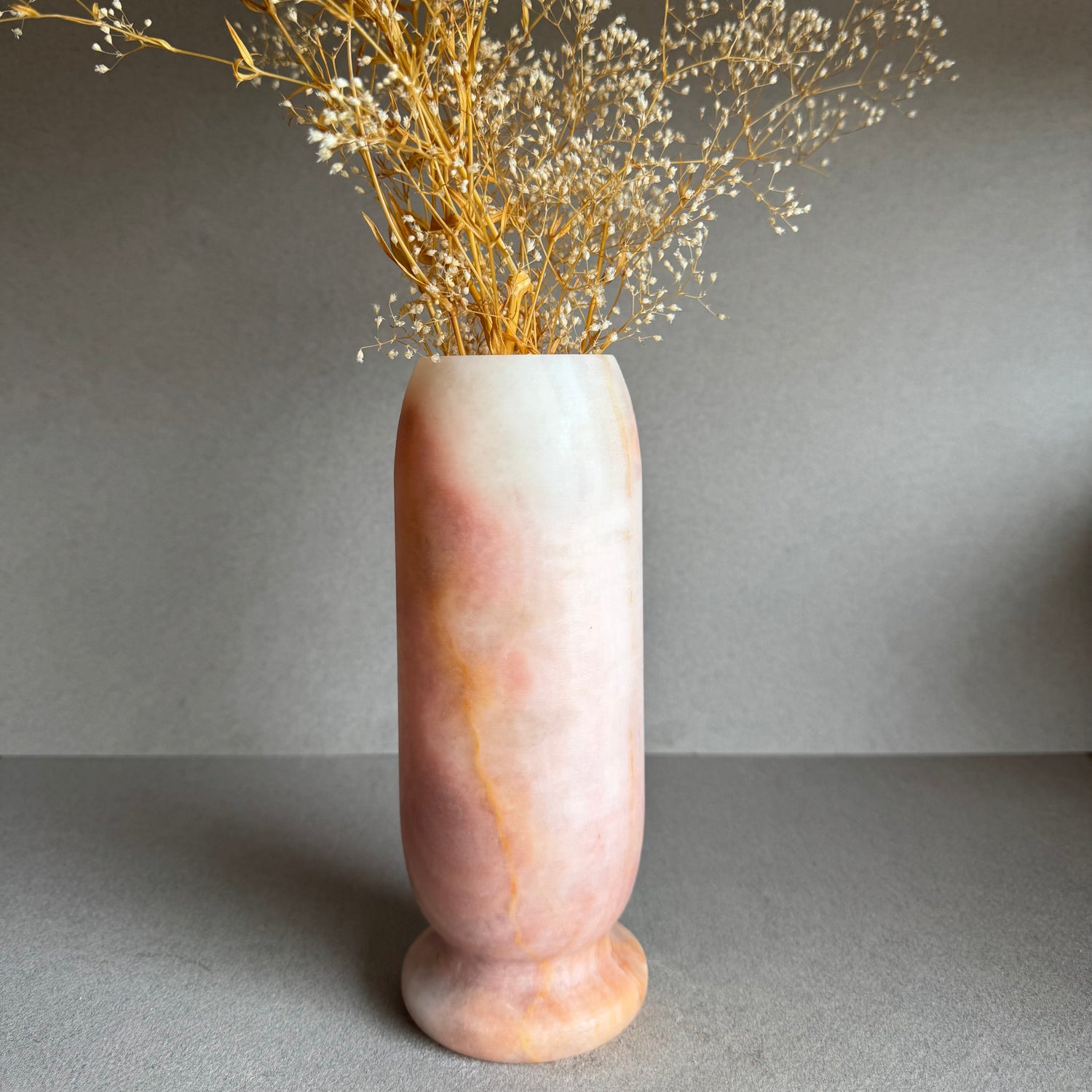 SAÉA Vases in Onyx | Hand-Carved from Natural Stone