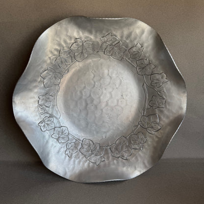Vintage 1950s Everlast Aluminum Bowl with Ivy Etching | American Origin
