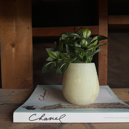Moss, bone, and ash | SAÉA Curved Onyx Vessel