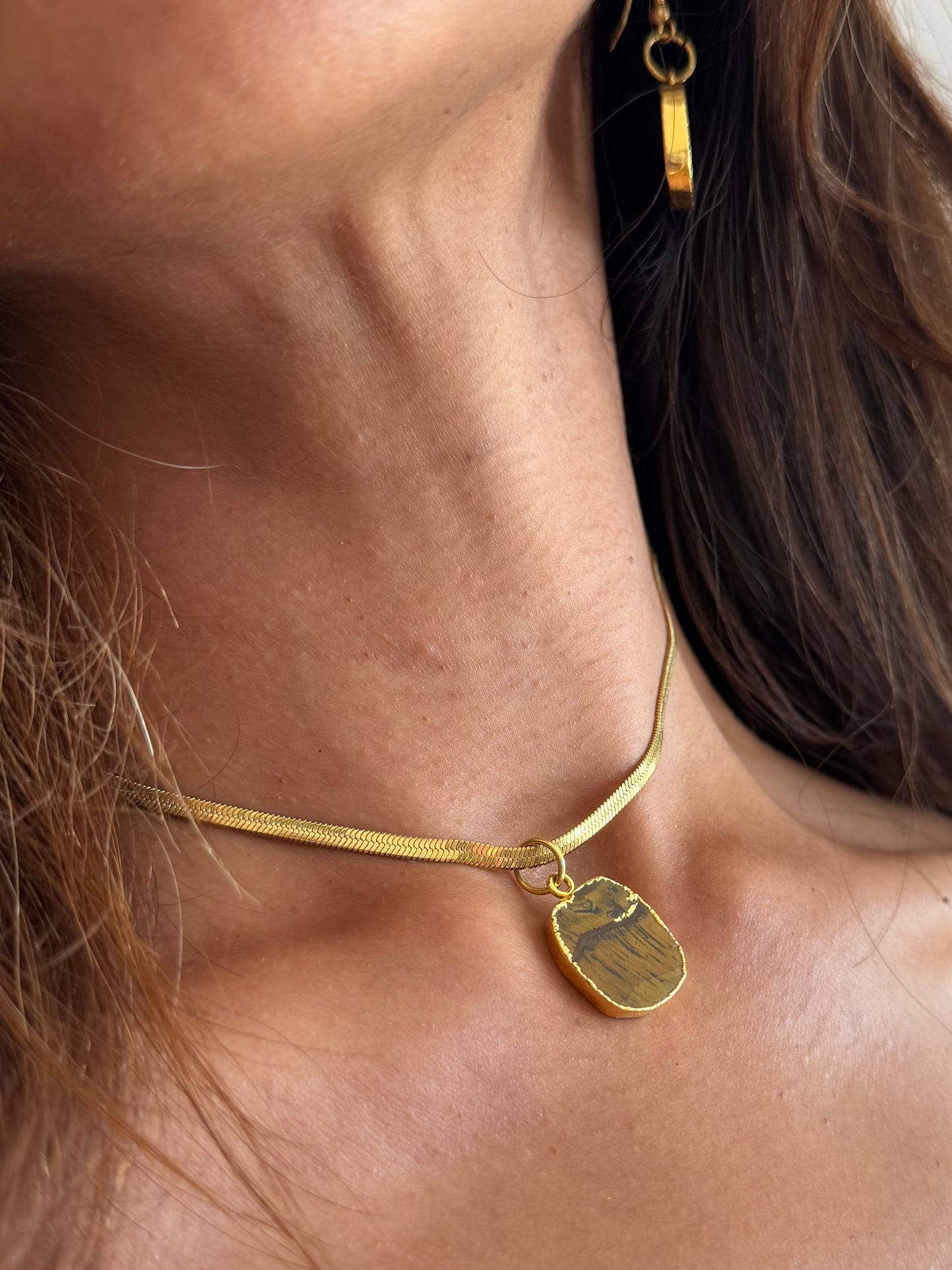 SAÉA Tiger's Eye Herringbone Choker in 18K Gold