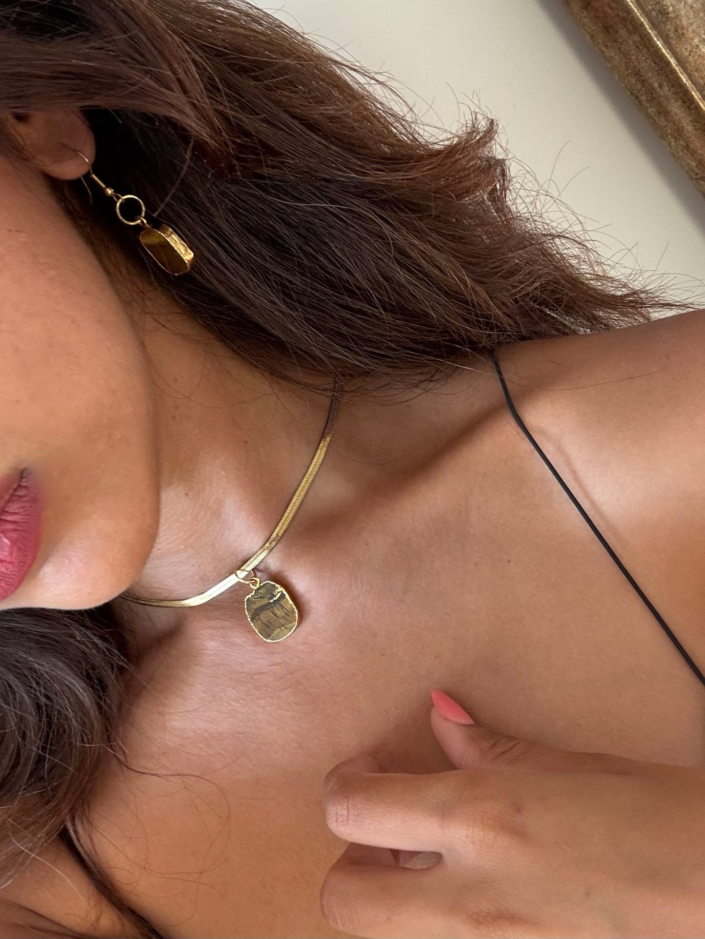 SAÉA Tiger's Eye Herringbone Choker in 18K Gold