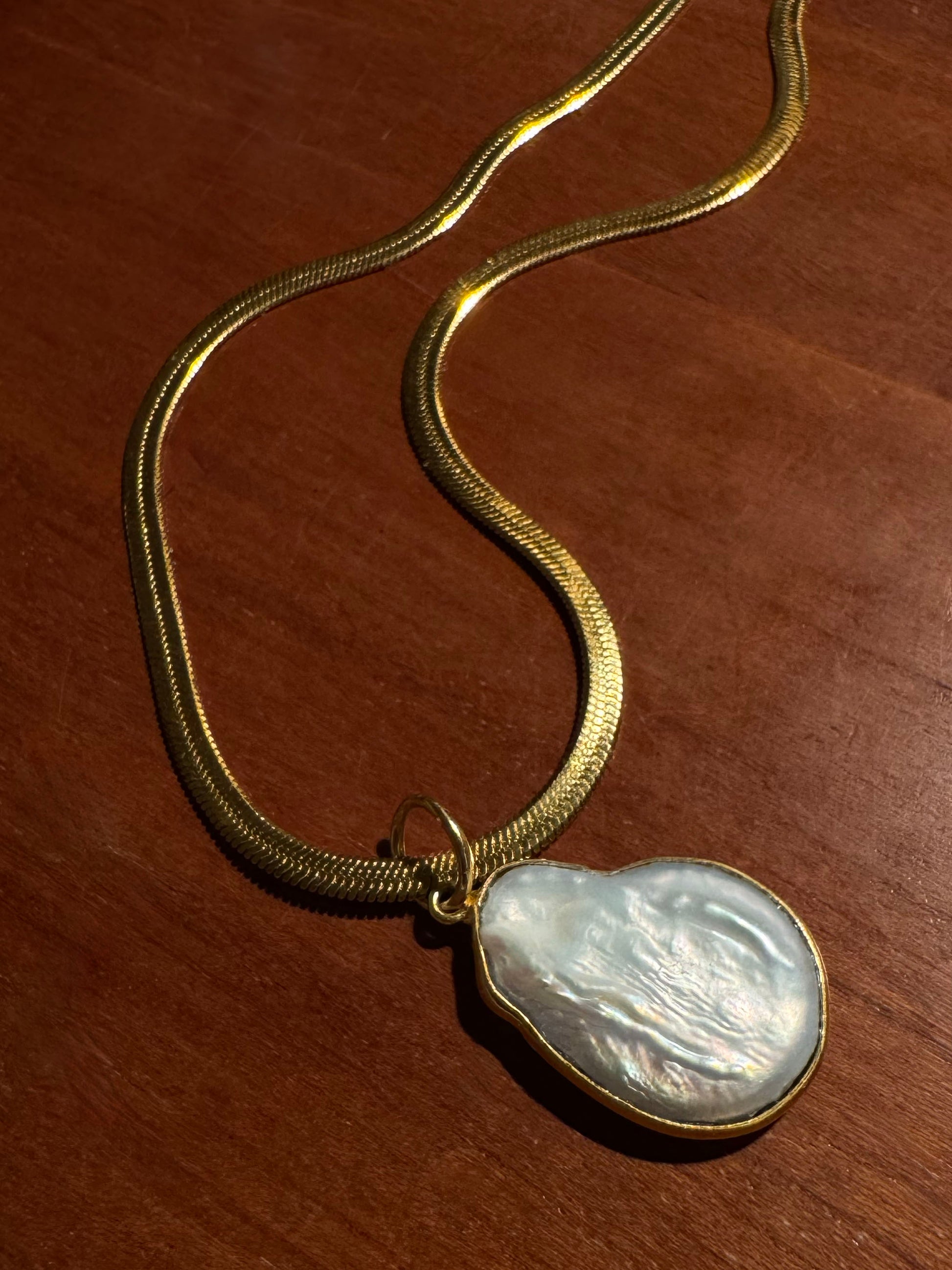 SAÉA 18k gold plated herringbone chain necklace with bezel‑set natural pearl pendant, artisan jewelry