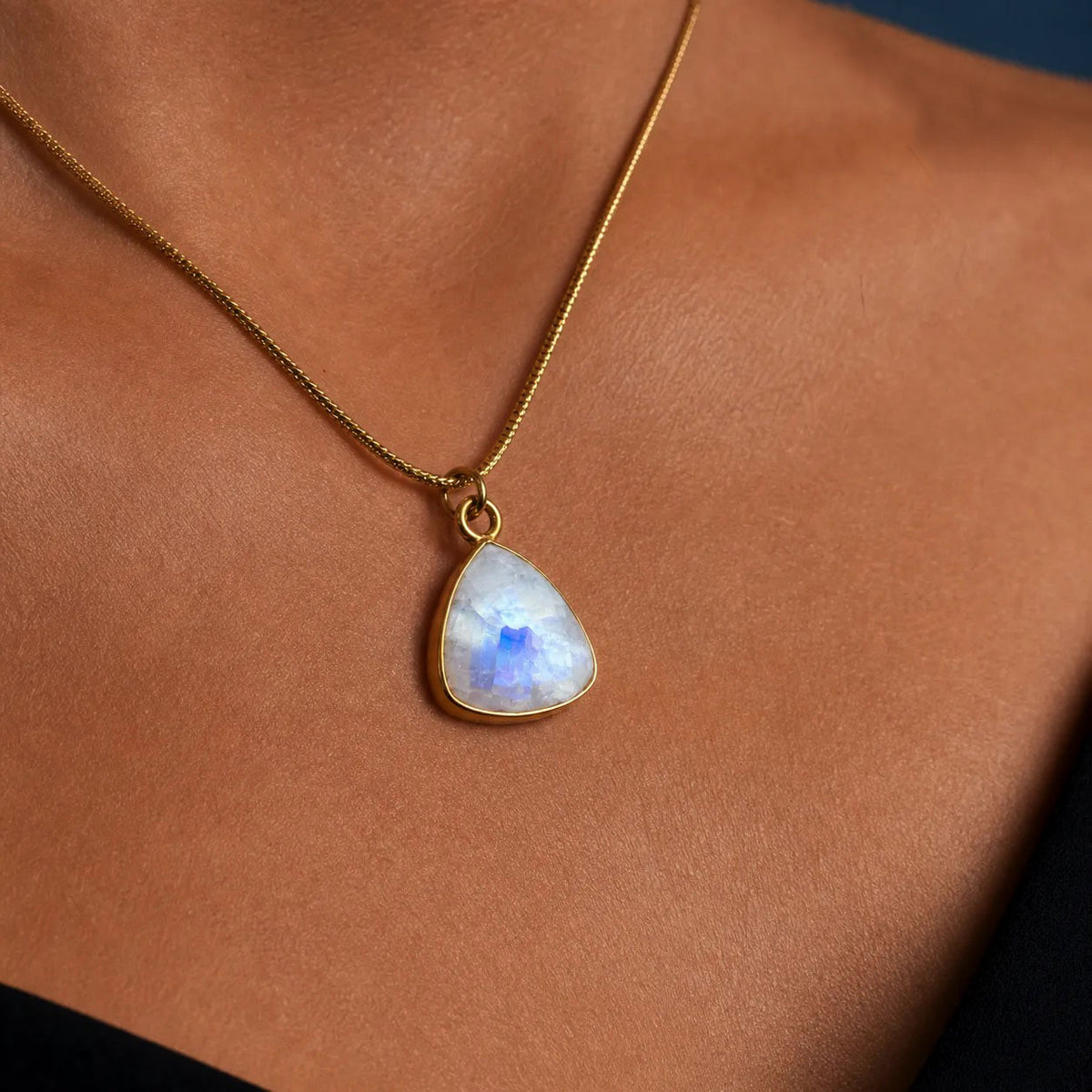 Rainbow Moonstone Trillion Pendant Necklace | SAÉA