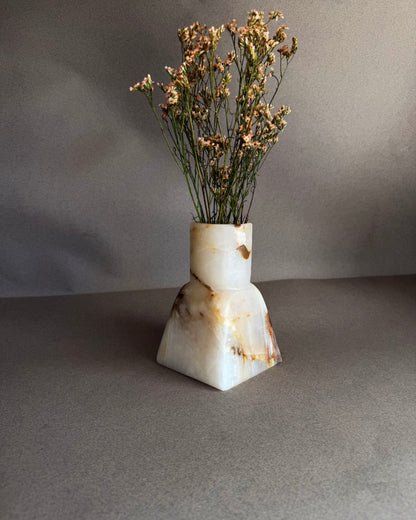 Minimalist lavender onyx vase with organic veining
