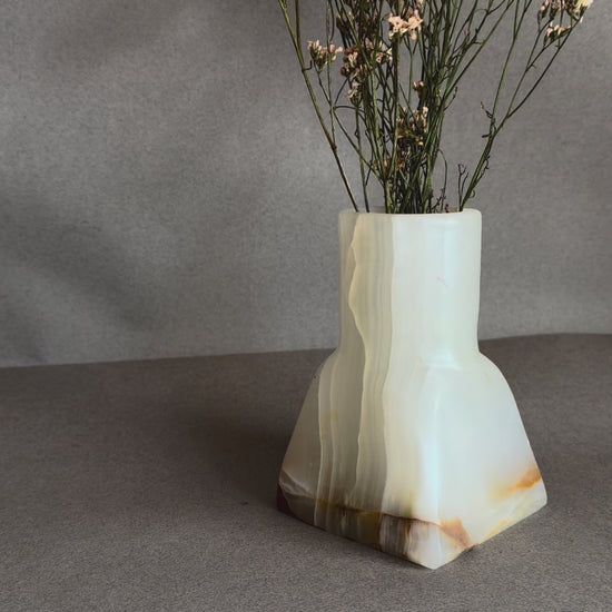 white onyx vase 
