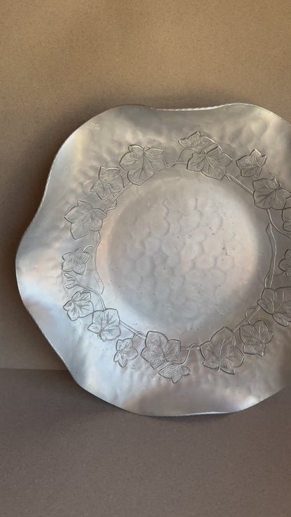 Vintage 1950s Everlast Aluminum Bowl with Ivy Etching | American Origin